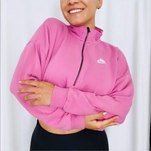 Nike Essentials Relaxed Fleece Crop Sweater